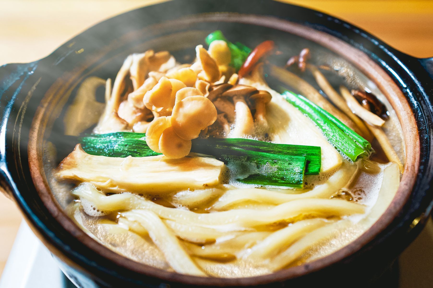 静岡産茸鍋焼きうどん